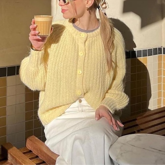 Sweaters - Yellow fall woman's soft knit sweater